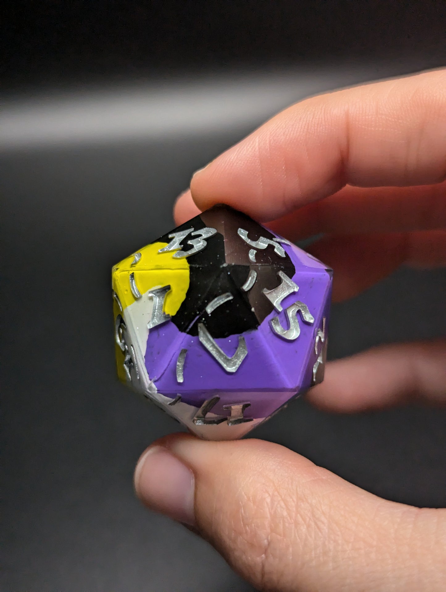ENBY Geode Chonk d20