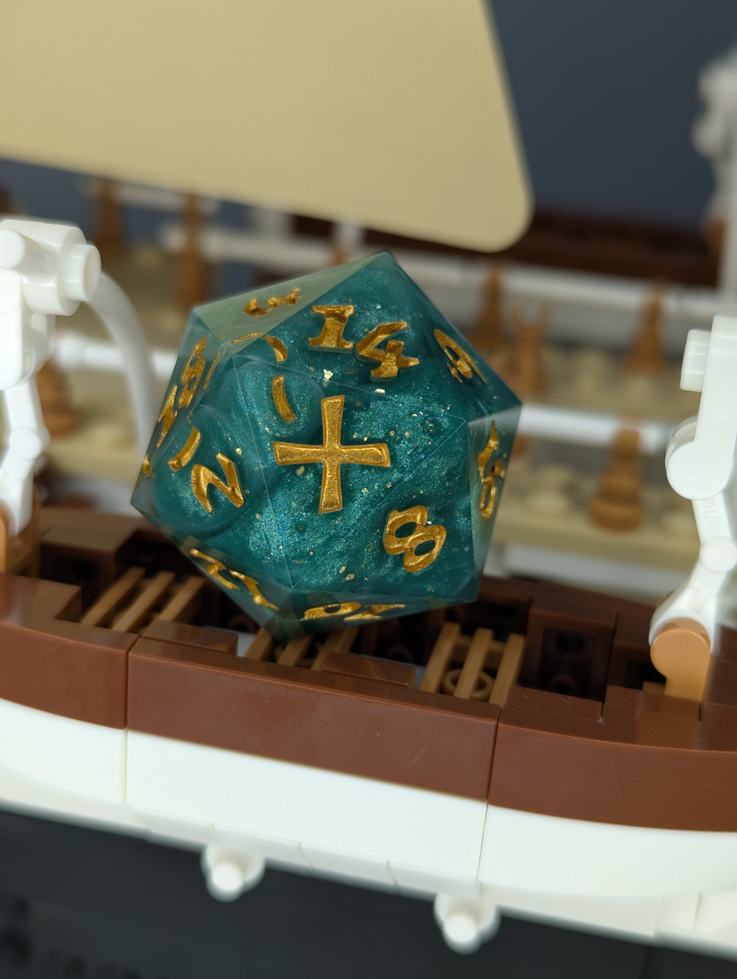 Emerald Isle Chonk d20