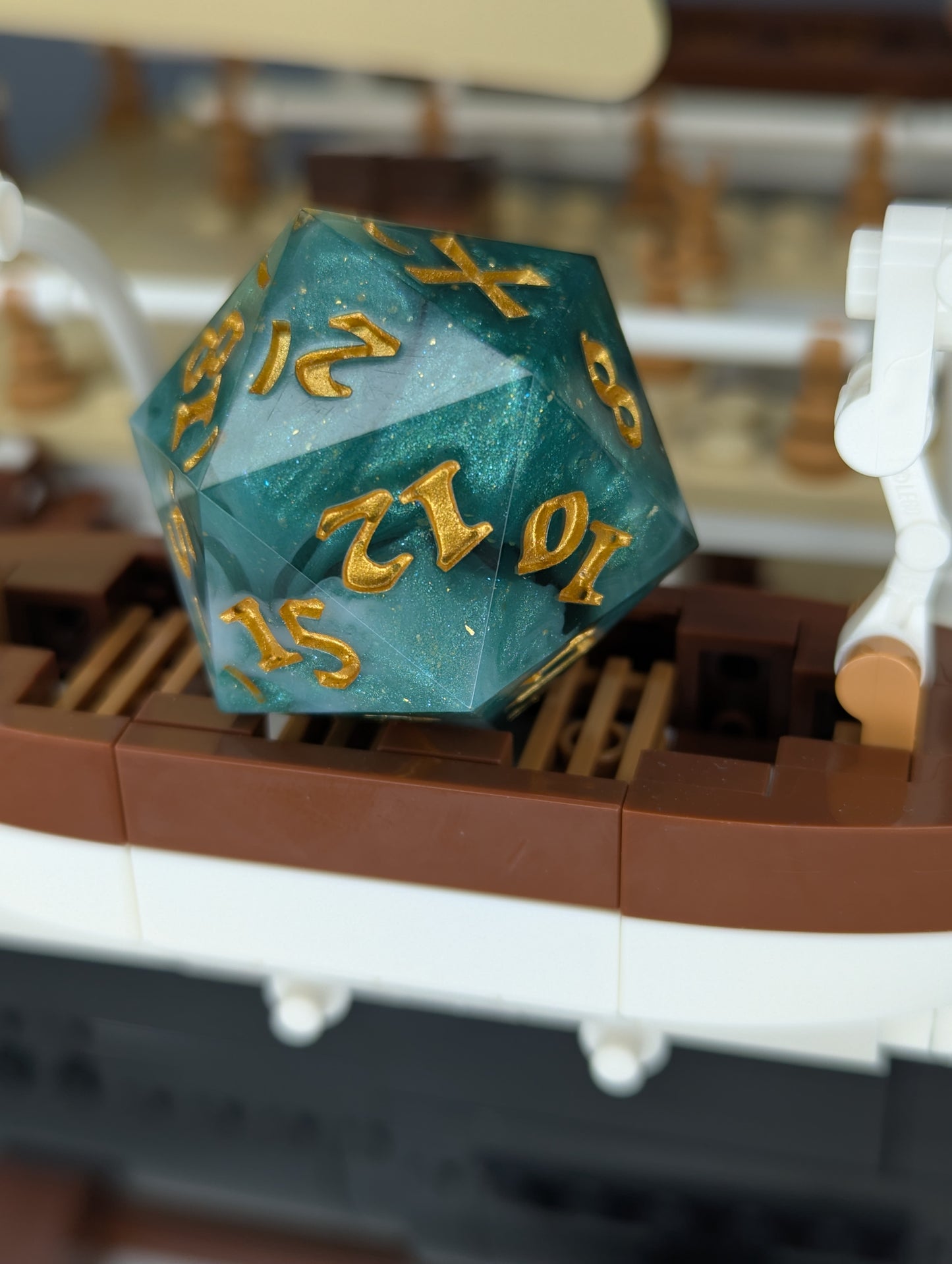 Emerald Isle Chonk d20