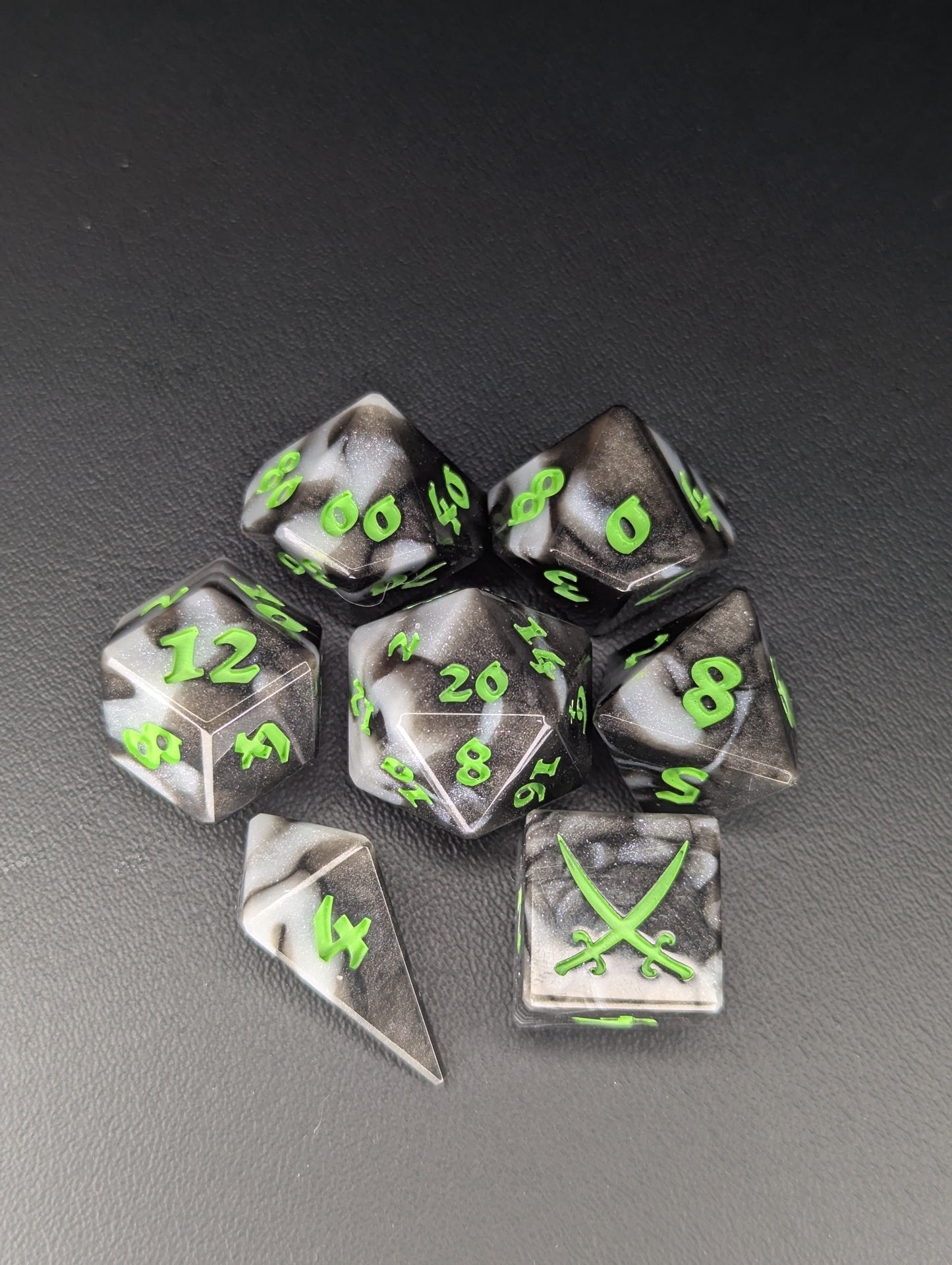 Beetlejuice 7 Piece Beveled Set